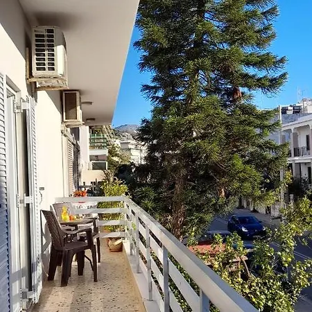 Apartment Xrisa House *